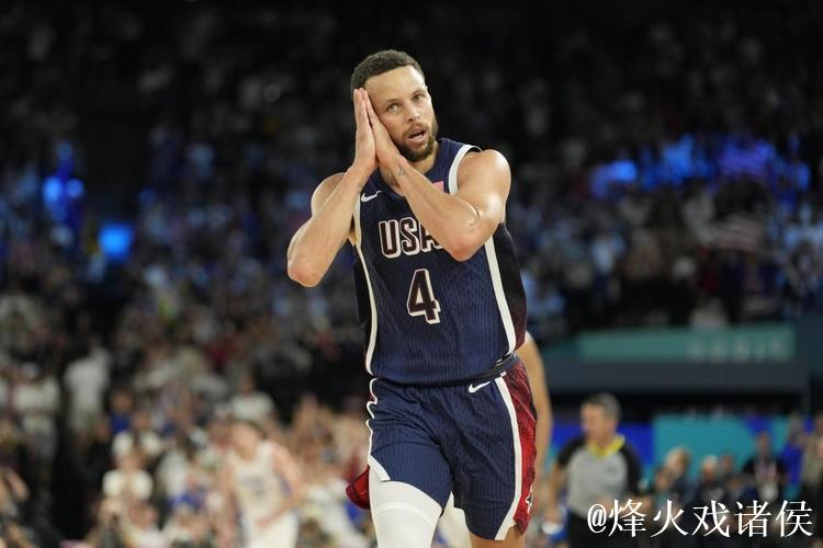 库里谈戈贝尔表现:他能接到那些短传,还能在篮下得分 库里谈戈贝尔表现:他能接到那些短传,还能在篮下得分